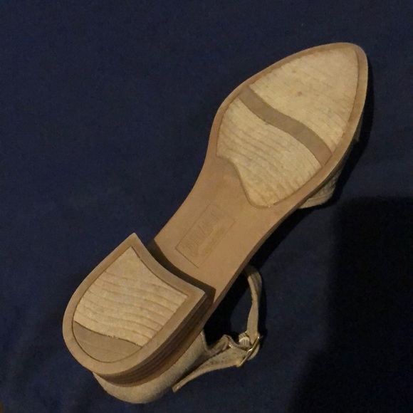 Sandals - Picture 4 of 4